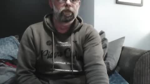 Snapshot of essex_dilf chatting on 29, 12, 2024 dont ask to pm me your probably fake online show from 29, 12, 2024