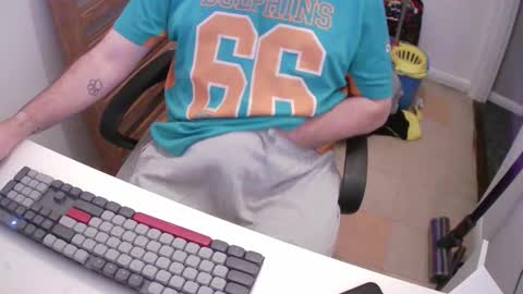 Snapshot of essex_wild chatting on 8, 11, 2025 Morph online show from 8, 11, 2025