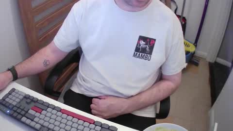 Snapshot of essex_wild chatting on 18, 12, 2025 Morph online show from 18, 12, 2025