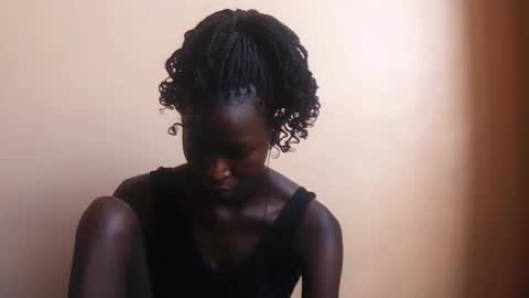 Snapshot of essie_n chatting on 14, 10, 2025 Eddah online show from 14, 10, 2025