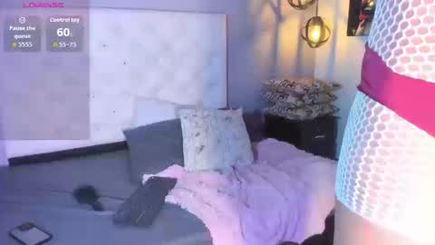 Snapshot of esteban_cor chatting on 25, 9, 2025 Salome online show from 25, 9, 2025