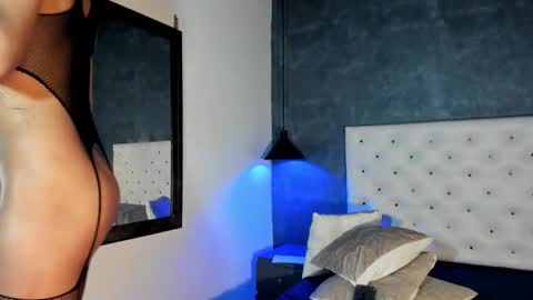 Snapshot of esteban_cor chatting on 27, 11, 2025 Salome online show from 27, 11, 2025