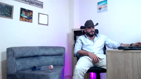 Esteban Fernandez online show from 18, 4, 2026