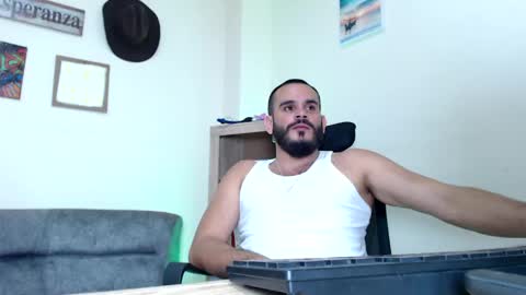 Esteban Fernandez online show from 9, 5, 2026