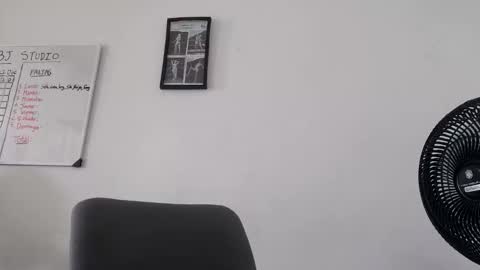 Esteban Reyes  independent model online show from 16, 12, 2025