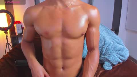Snapshot of esteban_stud chatting on 20, 12, 2024 ESTEBAN online show from 20, 12, 2024