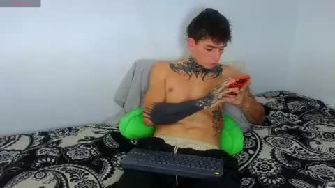 Esteban independent model online show from 15, 7, 2026