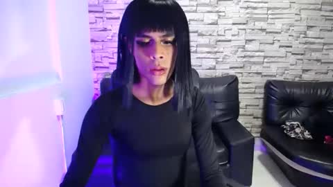 estefani robles online show from 19, 4, 2026