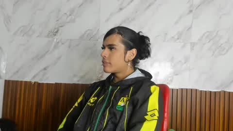 estefani robles online show from 28, 6, 2026