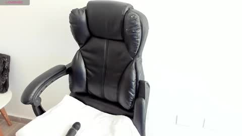 Snapshot of estefanii_r chatting on 3, 2, 2026 Estefanii R online show from 3, 2, 2026