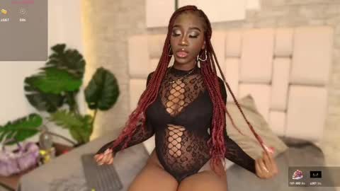 Snapshot of estefanyy_ chatting on 1, 3, 2025 estefany online show from 1, 3, 2025