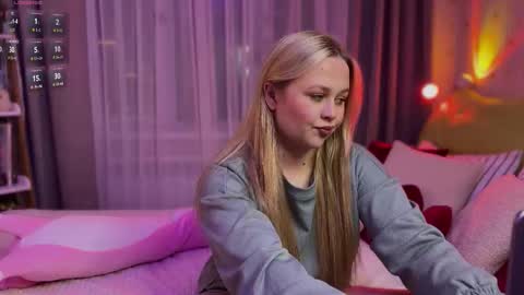 Estella online show from 6, 3, 2026