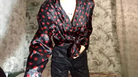 estellekirbo online show from 14, 2, 2026