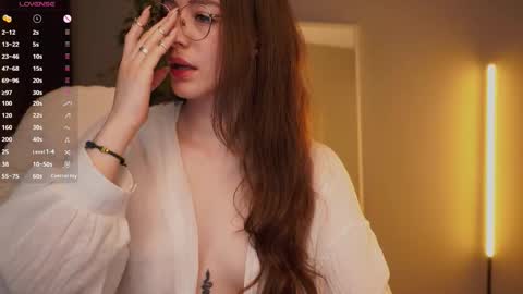 Ester online show from 28, 11, 2025