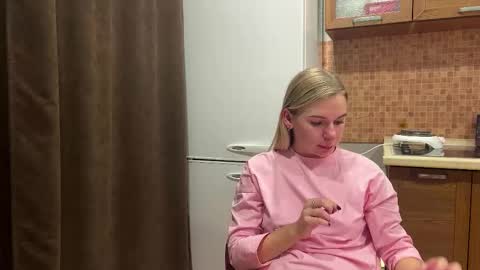 Snapshot of ester_vixen chatting on 21, 10, 2025 Ester online show from 21, 10, 2025