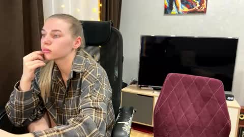 Ester online show from 1, 3, 2026