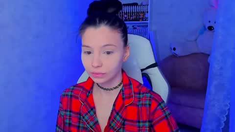 Ester online show from 19, 2, 2025