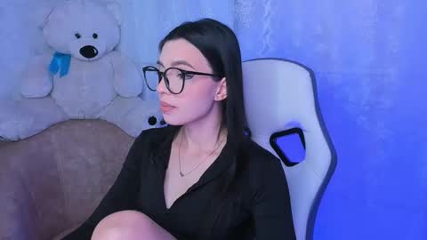 Ester online show from 7, 10, 2025