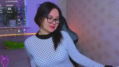 EsterPlayful online show from 27, 10, 2025