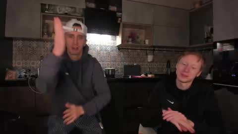 Snapshot of esthetics_boys chatting on 9, 1, 2026 LOUIS online show from 9, 1, 2026