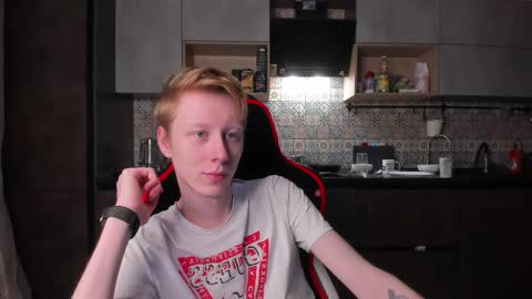 Snapshot of esthetics_boys chatting on 11, 2, 2026 LOUIS online show from 11, 2, 2026