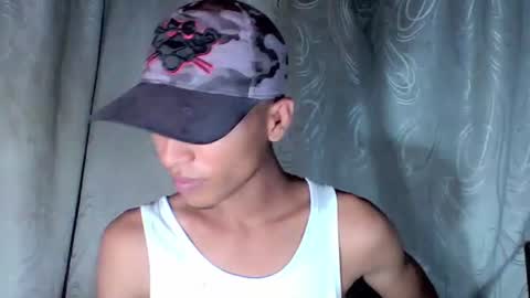 Snapshot of estiben_party chatting on 7, 7, 2026 estiben_party online show from 7, 7, 2026