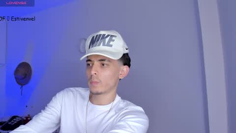 estivenvel online show from 27, 2, 2025