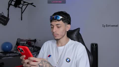 estivenvel online show from 23, 10, 2025