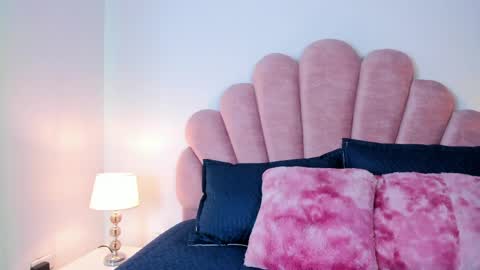 Estrella Garcia  online show from 16, 4, 2026