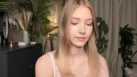 Natalie online show from 8, 10, 2025