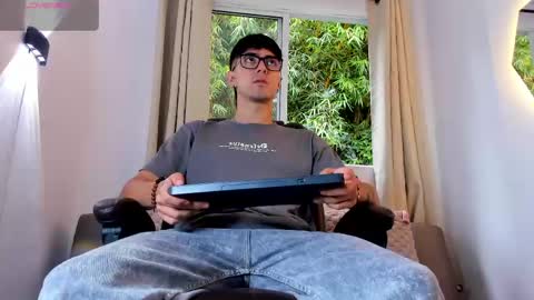 etham_wolf1 online show from 8, 6, 2026