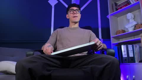 Etham online show from 10, 9, 2025