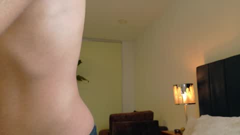 Snapshot of ethan_skiny_ chatting on 11, 11, 2025 Joan online show from 11, 11, 2025