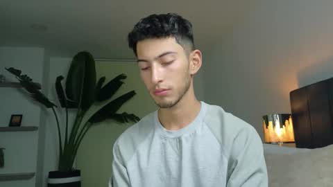 Snapshot of ethan_skiny_ chatting on 5, 12, 2025 Joan online show from 5, 12, 2025