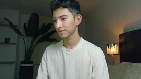 Snapshot of ethan_skiny_ chatting on 17, 12, 2025 Joan online show from 17, 12, 2025