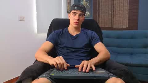 Snapshot of ethangreey1 chatting on 23, 5, 2026 ethangreey1 online show from 23, 5, 2026