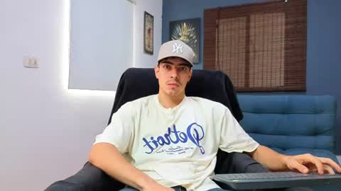 Snapshot of ethangreey1 chatting on 23, 7, 2026 ethangreey1 online show from 23, 7, 2026