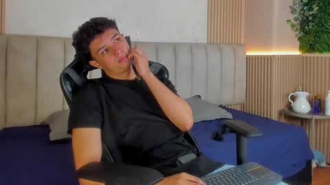 ethanlowell online show from 26, 2, 2026