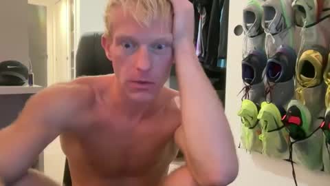 Snapshot of ethantaylor6969 chatting on 27, 10, 2025 Ethan online show from 27, 10, 2025