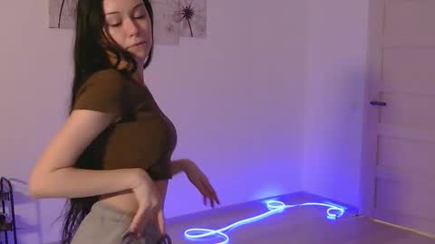 etherealnightwhisper online show from 4, 12, 2025