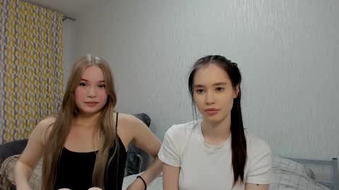 Snapshot of eumomino chatting on 13, 2, 2025 Veronica Tiia Lilith left to right online show from 13, 2, 2025