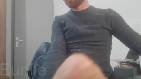 eunile online show from 5, 11, 2025