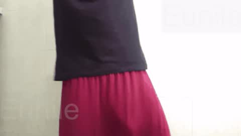 eunile online show from 18, 4, 2026