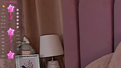 Eva Cramer online show from 6, 3, 2025