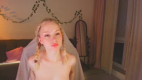 Eva Davis online show from 29, 10, 2025