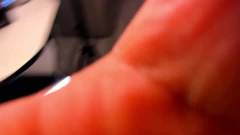 Eva Davis online show from 8, 4, 2026