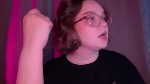 Snapshot of eva_kittenn chatting on 18, 11, 2025 eva_kittenn online show from 18, 11, 2025