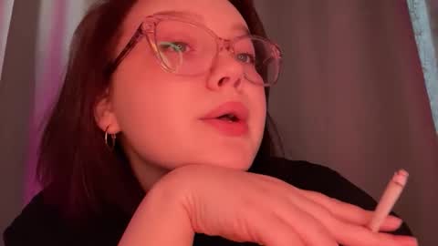 Snapshot of eva_kittenn chatting on 15, 12, 2025 eva_kittenn online show from 15, 12, 2025