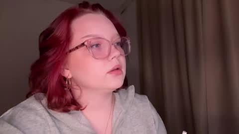 Snapshot of eva_kittenn chatting on 19, 4, 2026 eva_kittenn online show from 19, 4, 2026