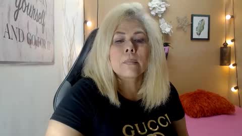 eva_love49 online show from 1, 12, 2025